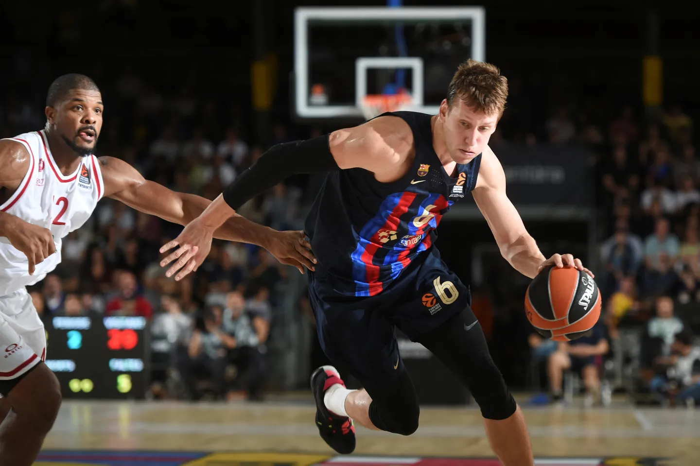 La carrera entre Jan Vesely y Kyle Hines por convertirse en el interior más valorado de la historia de la Euroliga