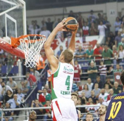 Maccabi y Karsiyaka no se ponen de acuerdo por Colton Iverson