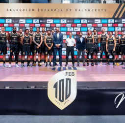 La Familia inicia con ritmo el camino hacia la defensa del título mundial