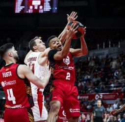 El Zaragoza cierra la primera vuelta con victoria ante el Girona, 81-74