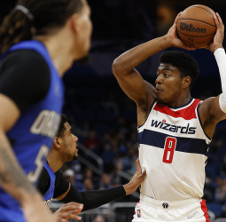 Los Angeles Lakers se hacen con Rui Hachimura