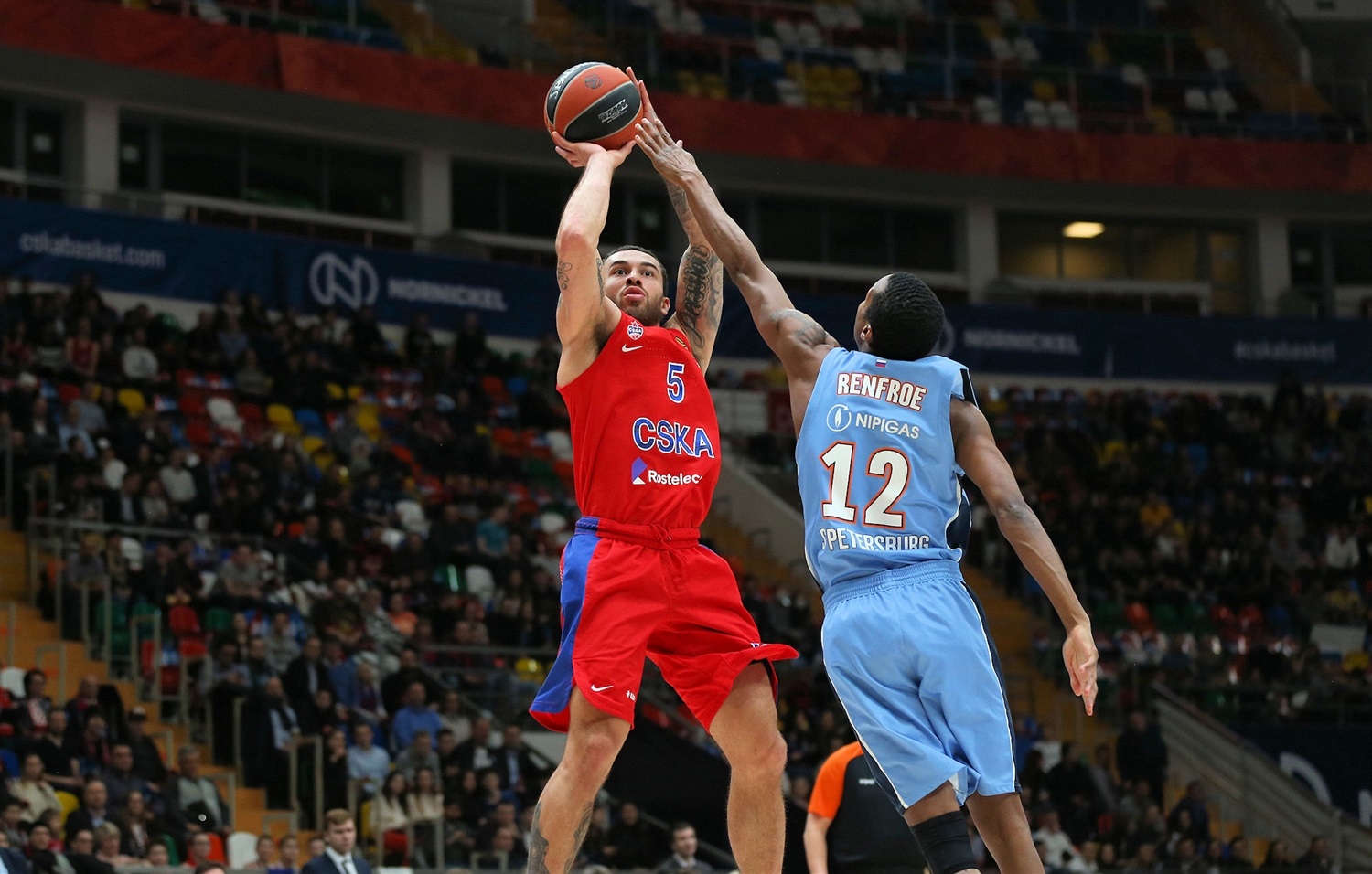 Mike James, tres años más en el CSKA Moscú