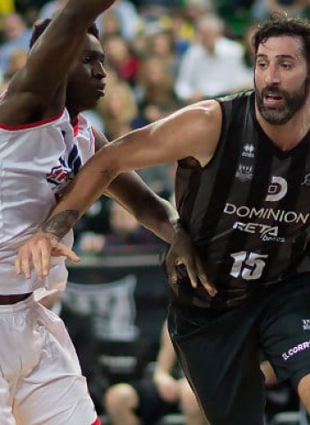 Álex Mumbrú, el Jugador de la Jornada más veterano de la historia