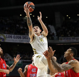 Deck lidera al Real Madrid en un gran triunfo ante el CSKA (97-81)