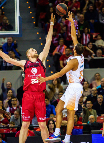 Derrota del Baskonia en Zaragoza (101-80)