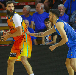 El Valencia Basket se acerca al playoff (75-93)