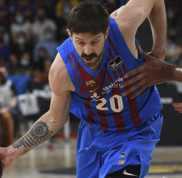 El Barça afianza el liderato al derrotar a un buen Madrid (108-97)