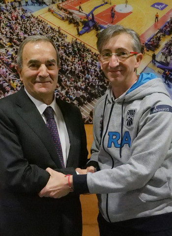 El Monbus Obradoiro y Moncho Fernández extienden su contrato hasta 2020