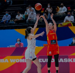 La campeona cae ante las dificultades y una gran Serbia (71-64)