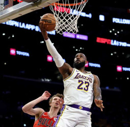 Los Bulls arruinan el regreso de LeBron James, 146-115