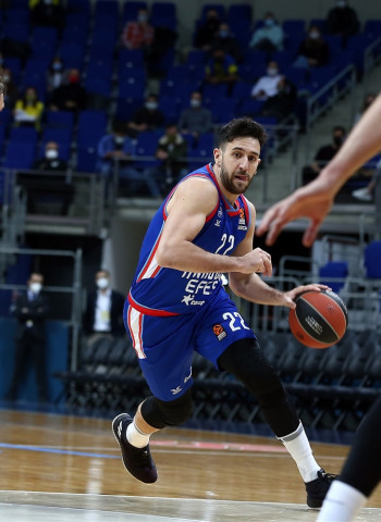 Micic revienta la racha del Fenerbahce (74-106)