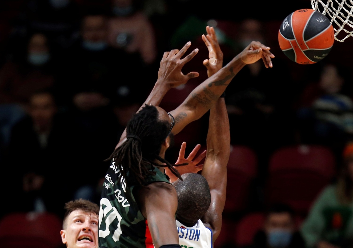 El UNICS Kazan vence al campeón (75-67)