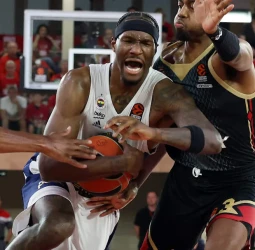 Fenerbahce asalta la roca en la prórroga, 91-95 [0-1]