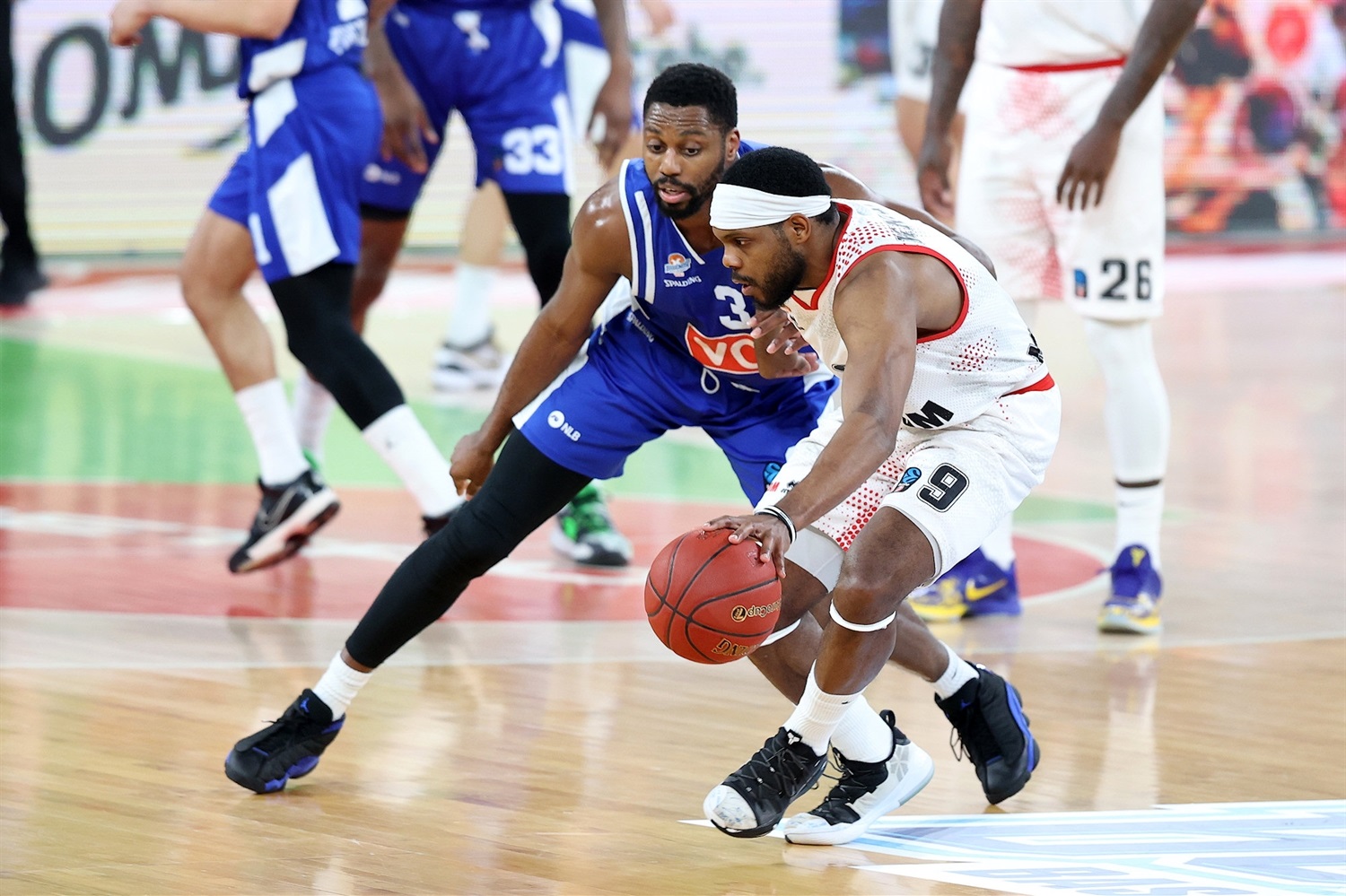 Mónaco detiene a Buducnost para forzar el tercer partido (64-74)