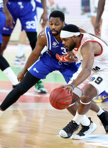 Mónaco detiene a Buducnost para forzar el tercer partido (64-74)