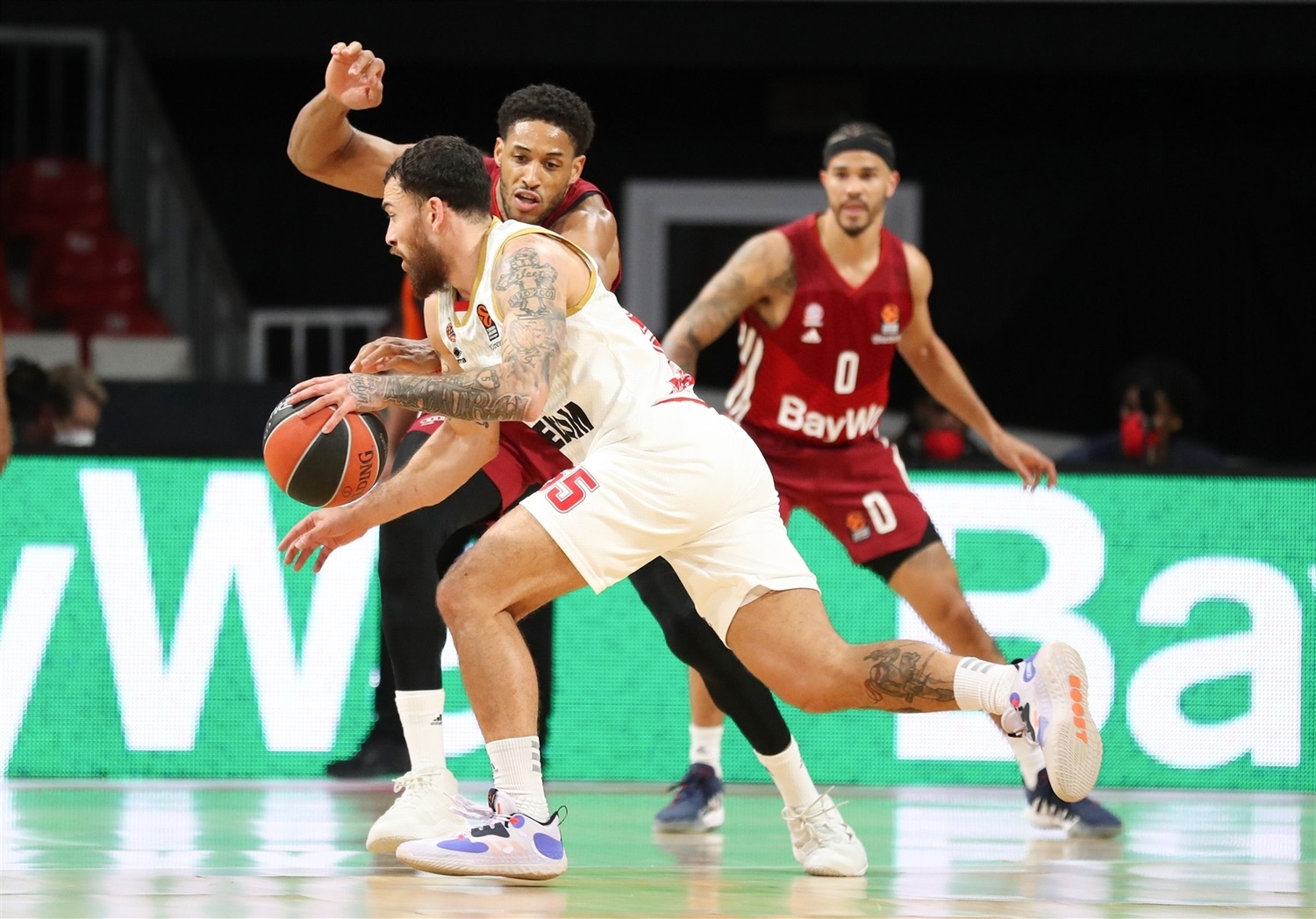 Mike James marca las diferencias para el AS Mónaco en Múnich (78-83)