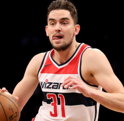 El Anadolu Efes se interesa en Tomas Satoransky en caso de que se vaya Micic