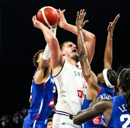 Jokic lidera a Serbia ante Francia