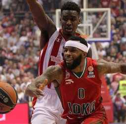 Top 16, Round 12: The plot thickens!