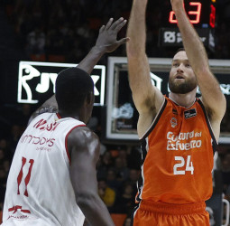 Valencia Basket se muestra contundente ante el Manresa, 112-96