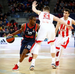 Baskonia se imponen de forma holgada ante el Estrella Roja (103-84)
