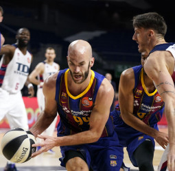 El Barça regresa a una final tras desactivar al TD Systems Baskonia (77-68)