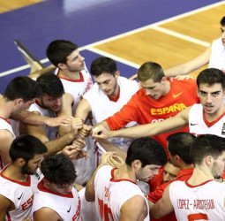 España muestra galones rumbo a los cuartos (96-52)