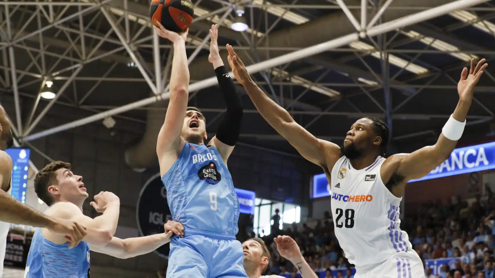 El Real Madrid sale de Lugo apaleado por el Breogán, 96-72