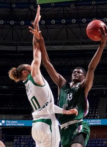 El Unicaja se aferra a las matemáticas