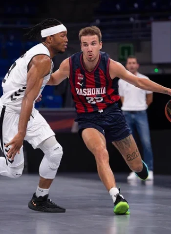 Hugo Besson termina su etapa en Baskonia