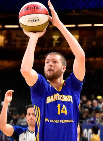 Vuelve Scott Wood al Palacio