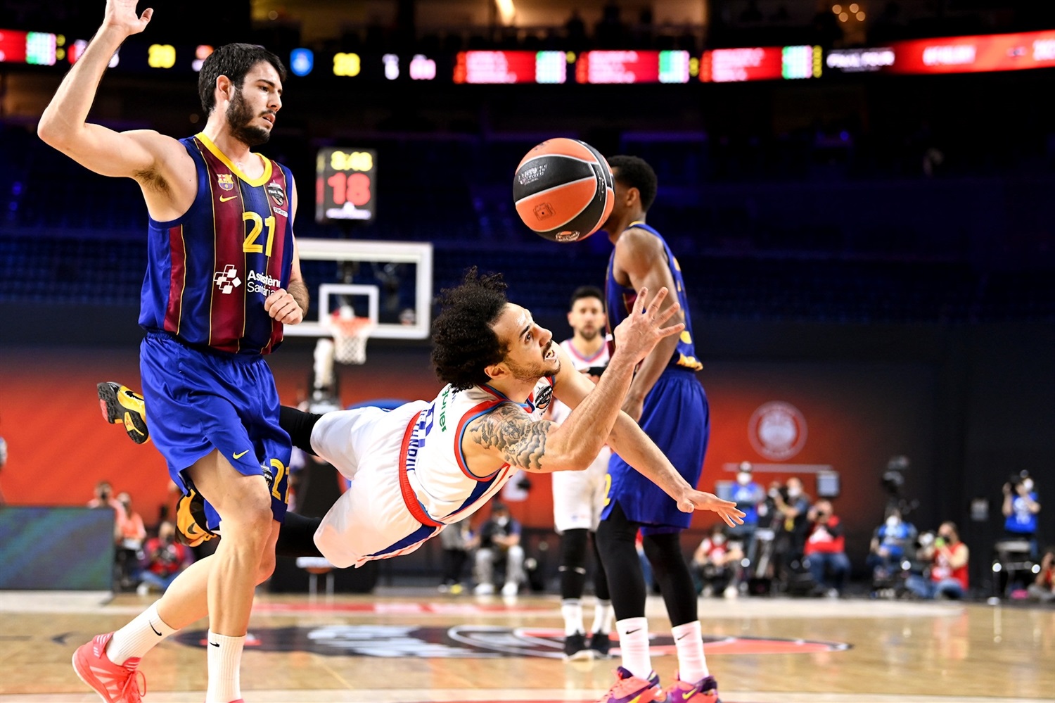Final EuroLeague 2021: El Anadolu Efes estrena su palmarés de campeón (81-86)