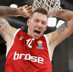 Daniel Theis, rumbo a los Boston Celtics