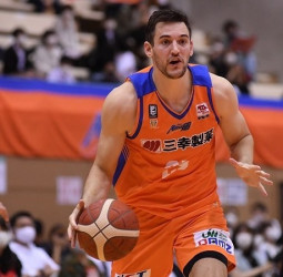 Rosco Allen renovará con el Niigata japonés