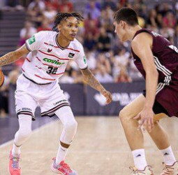 El Coviran Granada gana al Bayern en la vuelta de Laso a España (91-79)