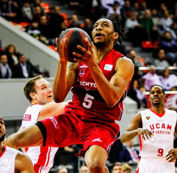 Stan Okoye, muy cerca del Unicaja Málaga