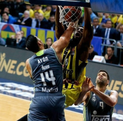 El Real Madrid, obligado a remontar en casa (100-78)