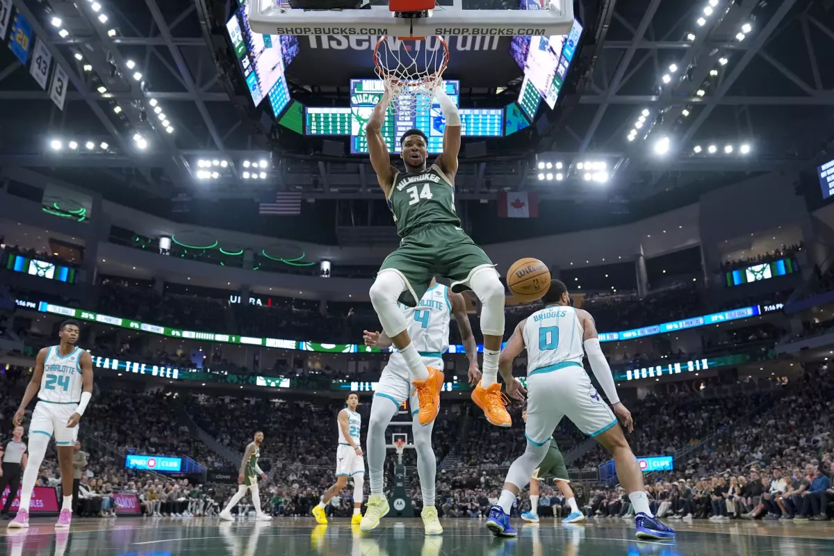 Paliza sin remedio de los Bucks sobre los Hornets
