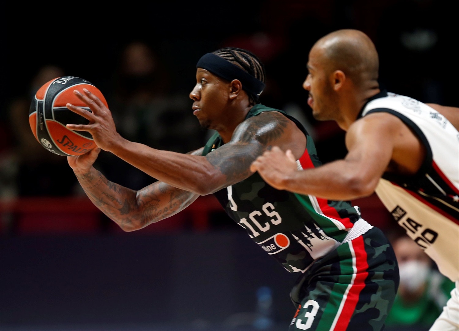 El Unics supera al Milán y rompe la racha de victorias del líder (97-71)