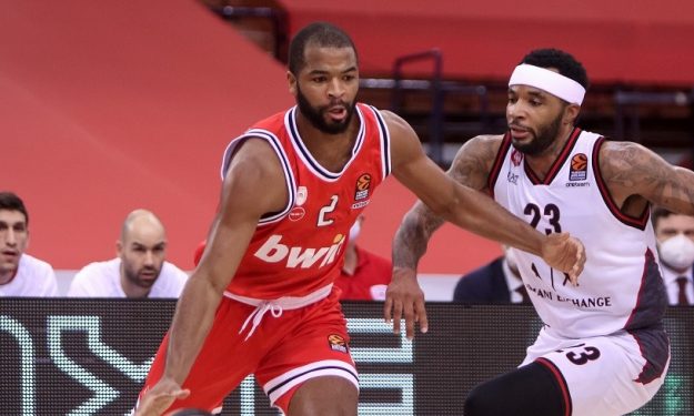El Olympiacos le endosa la primera derrota al Armani Milán (86-75)