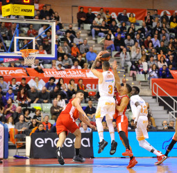 Rearme de moral en Murcia del Baskonia (75-86)