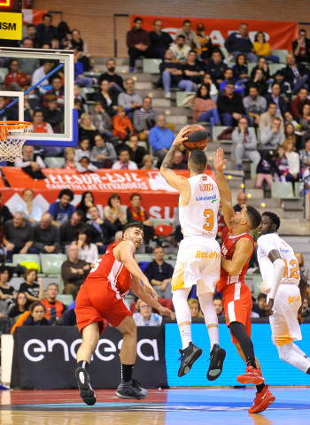 Rearme de moral en Murcia del Baskonia (75-86)
