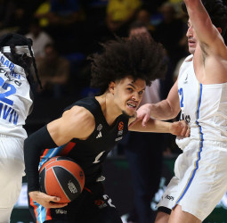 TJ Shorts y Paris Basketball imponen su ritmo ante el Maccabi, 81-93