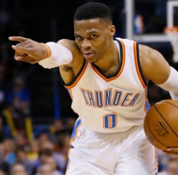 [2-1] Los Thunder superan el partidazo de Harden para apuntarse la primera victoria (113-115)