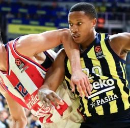 El Estrella Roja mantiene su invicto a costa del Fenerbahce, 57-76