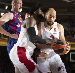El Barcelona exhibe su oficio ante el Olympiacos (90-80)