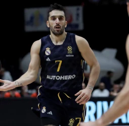 El Valencia se queda a las puertas de someter el invicto blanco, 73-76