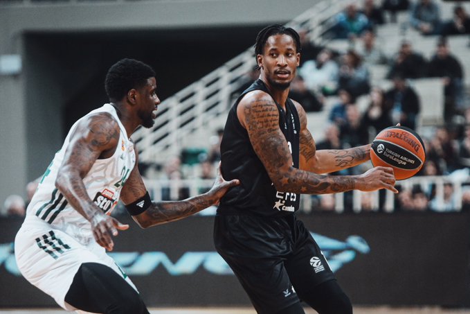 El Anadolu Efes gana en una Atenas consternada, 82-87