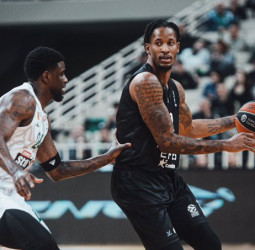 El Anadolu Efes gana en una Atenas consternada, 82-87