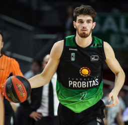 El crecimiento de Pep Busquets clave en el resurgir de la Penya